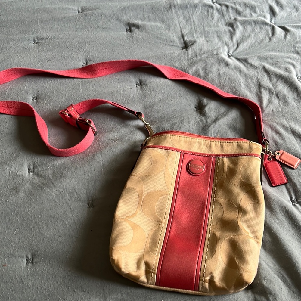 crossbody coach bag in pink